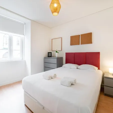 Apartment Monsanto Hill House - No 571 1e